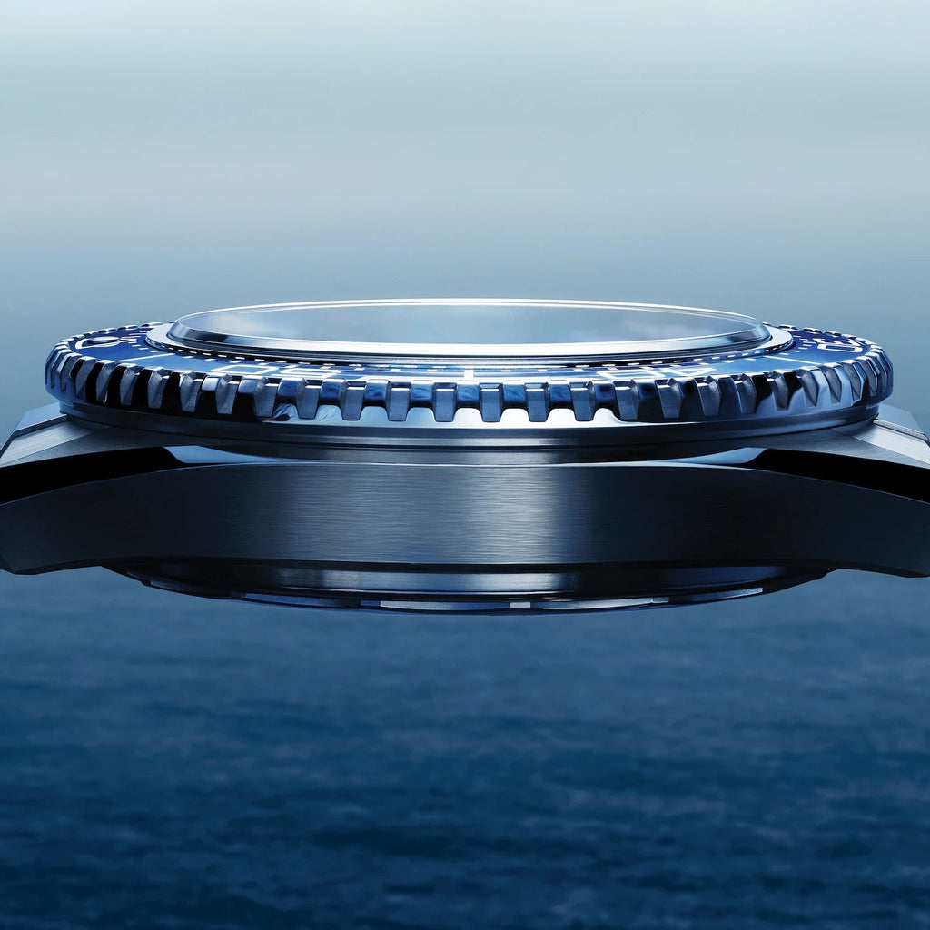 OMEGA Seamaster Planet Ocean 600M 42mm - Black and Blue on Bracelet